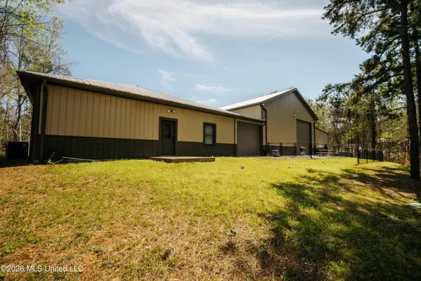 $499,000 | 475 Deer Creek Road, Grenada, MS 38901