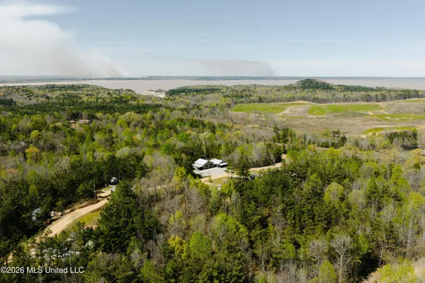 $499,000 | 475 Deer Creek Road, Grenada, MS 38901