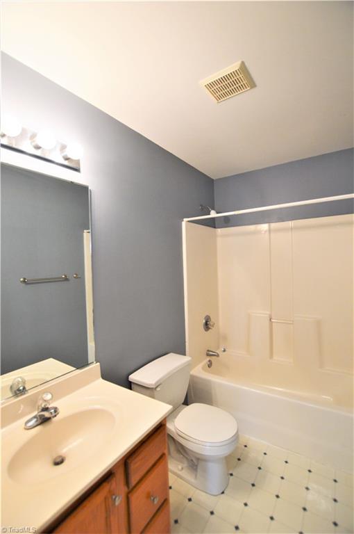 168 Running Cedar Road Madison, NC 27025 - Photo 19 of 30 Hall bathroom