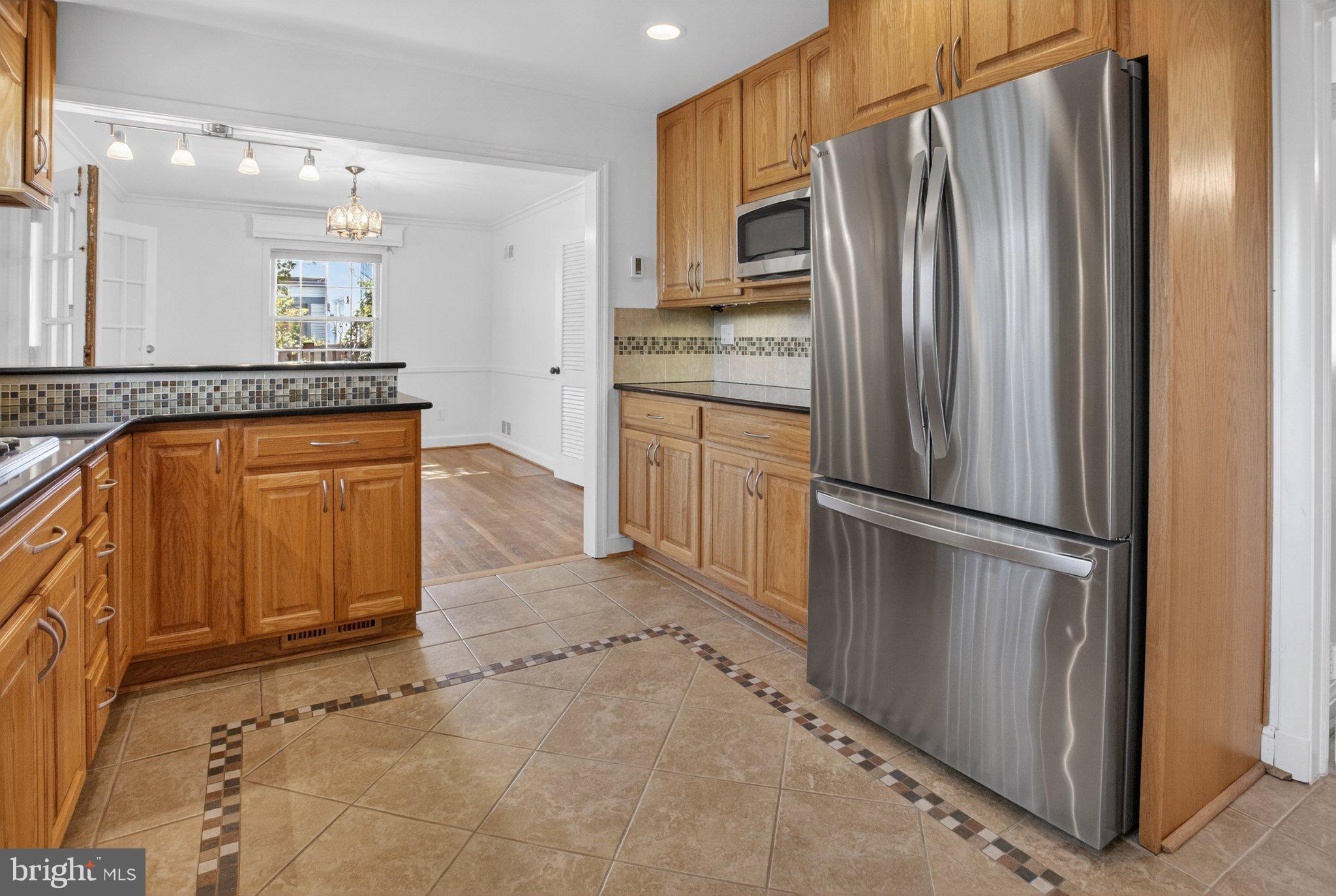 5405 Ridgefield Road Bethesda, MD 20816 - Photo 13 of 35