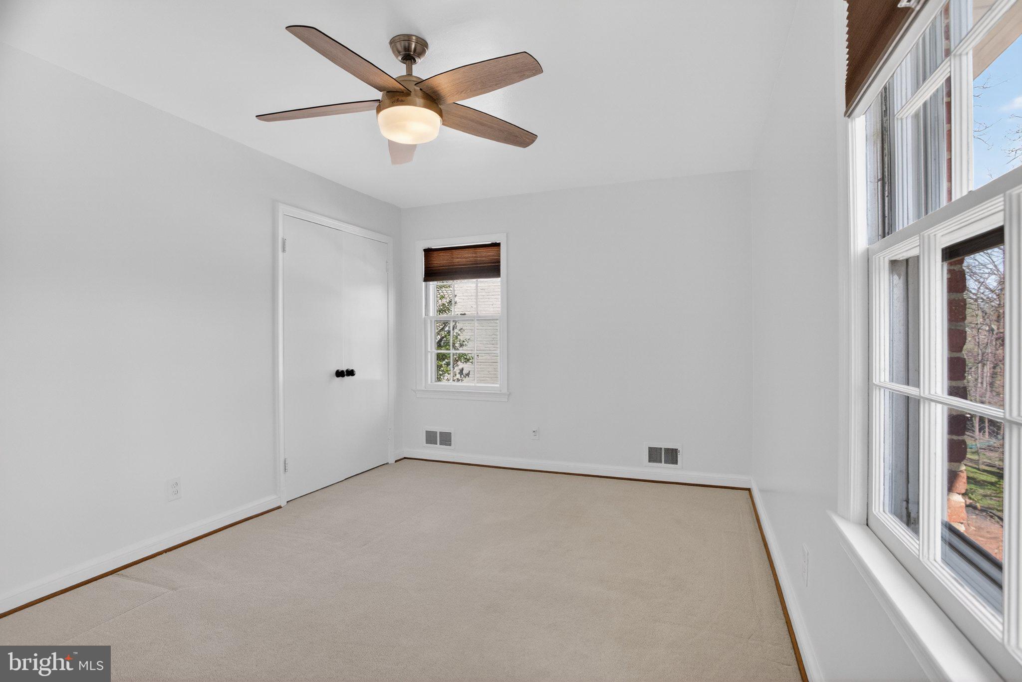 5405 Ridgefield Road Bethesda, MD 20816 - Photo 20 of 35