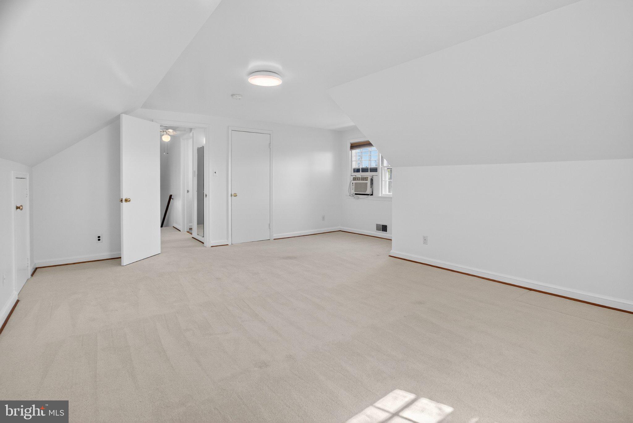 5405 Ridgefield Road Bethesda, MD 20816 - Photo 23 of 35