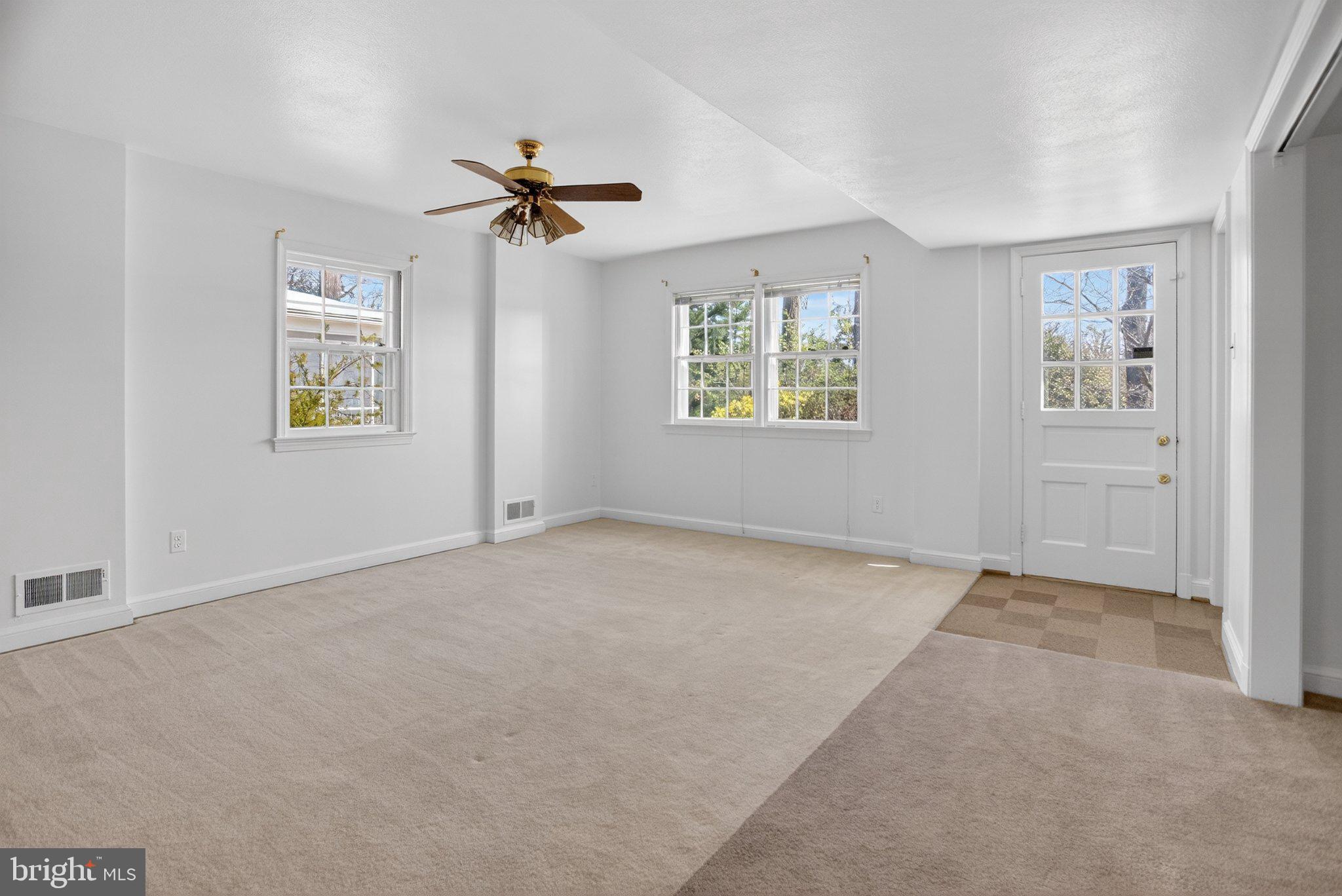 5405 Ridgefield Road Bethesda, MD 20816 - Photo 26 of 35