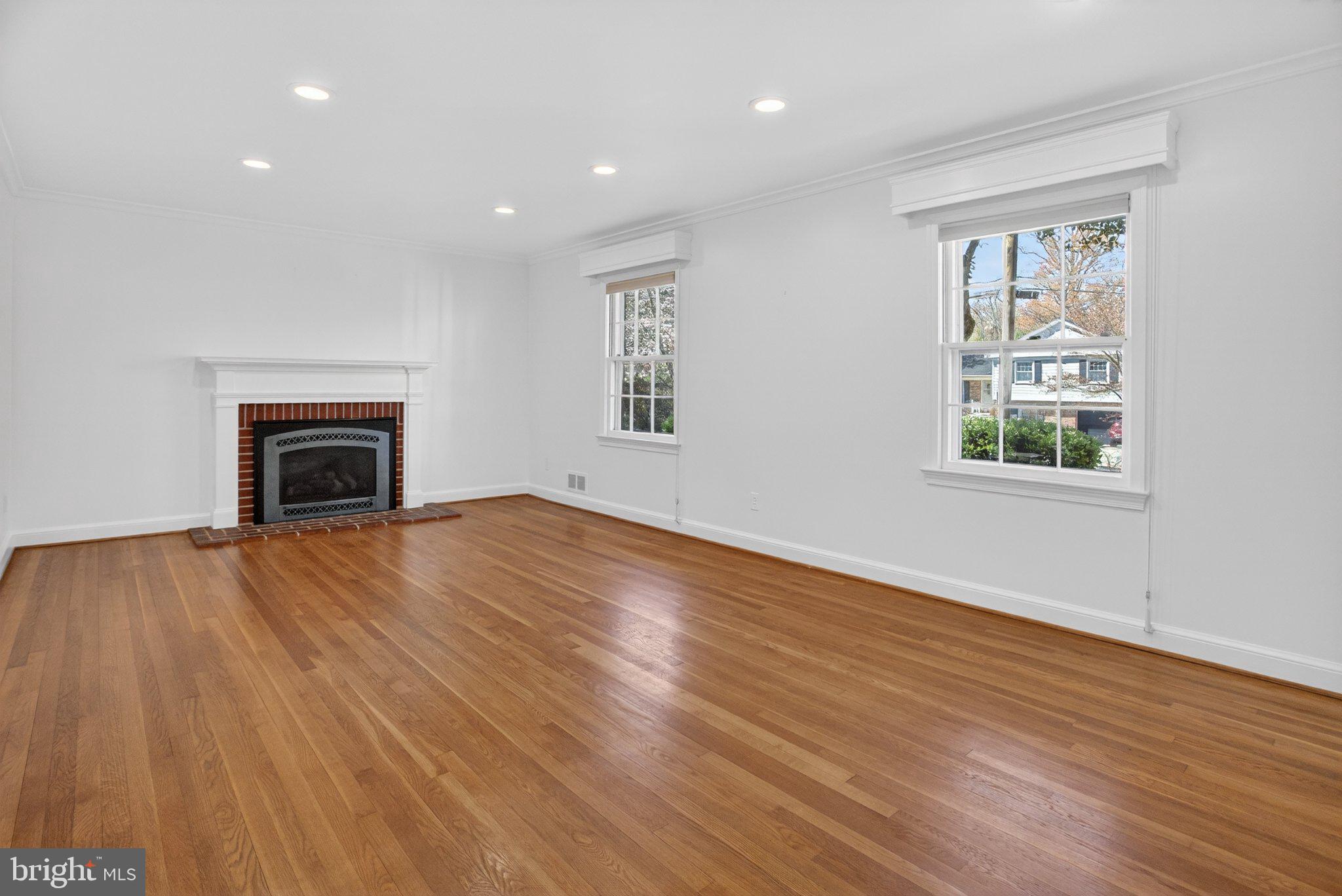 5405 Ridgefield Road Bethesda, MD 20816 - Photo 6 of 35