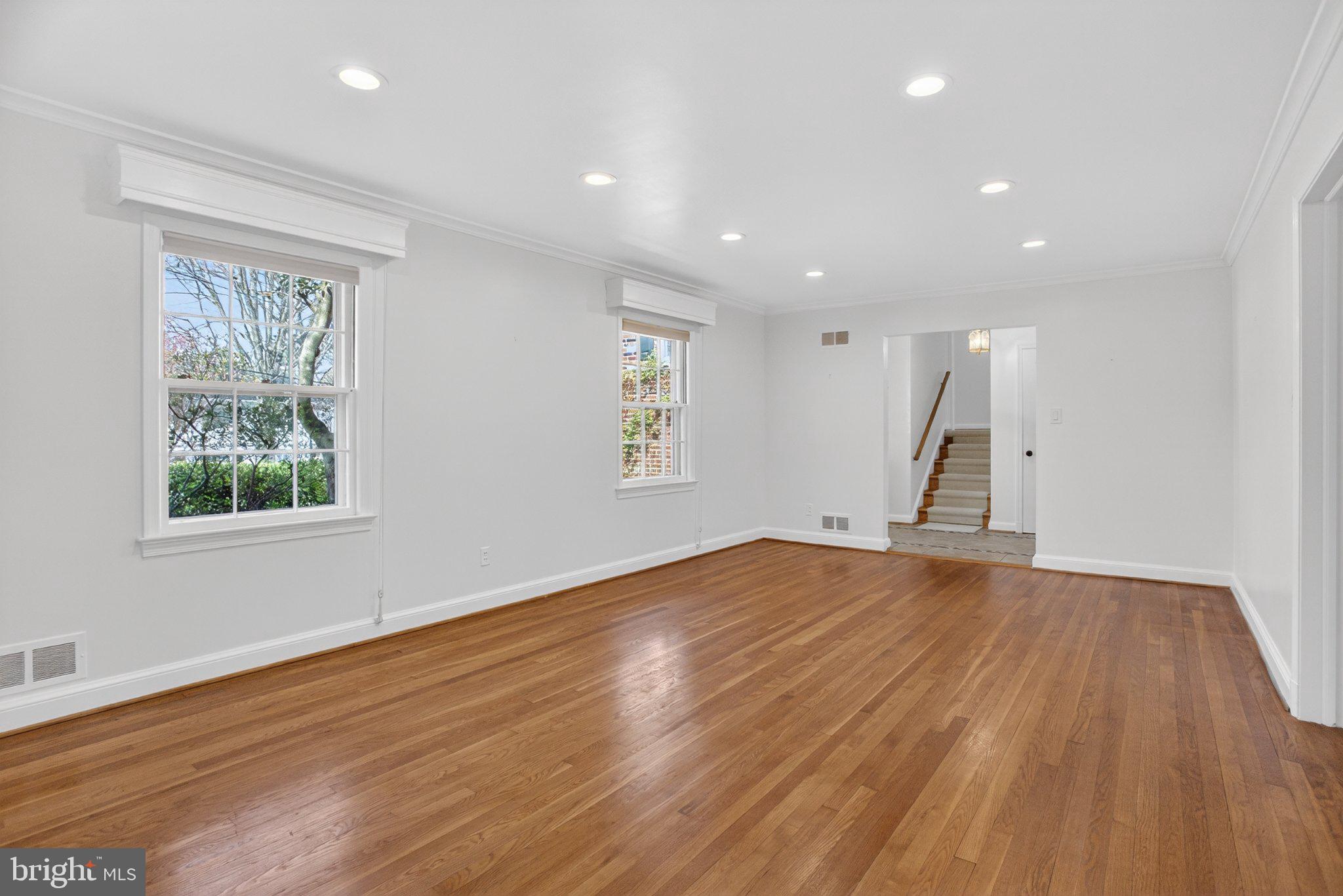 5405 Ridgefield Road Bethesda, MD 20816 - Photo 7 of 35