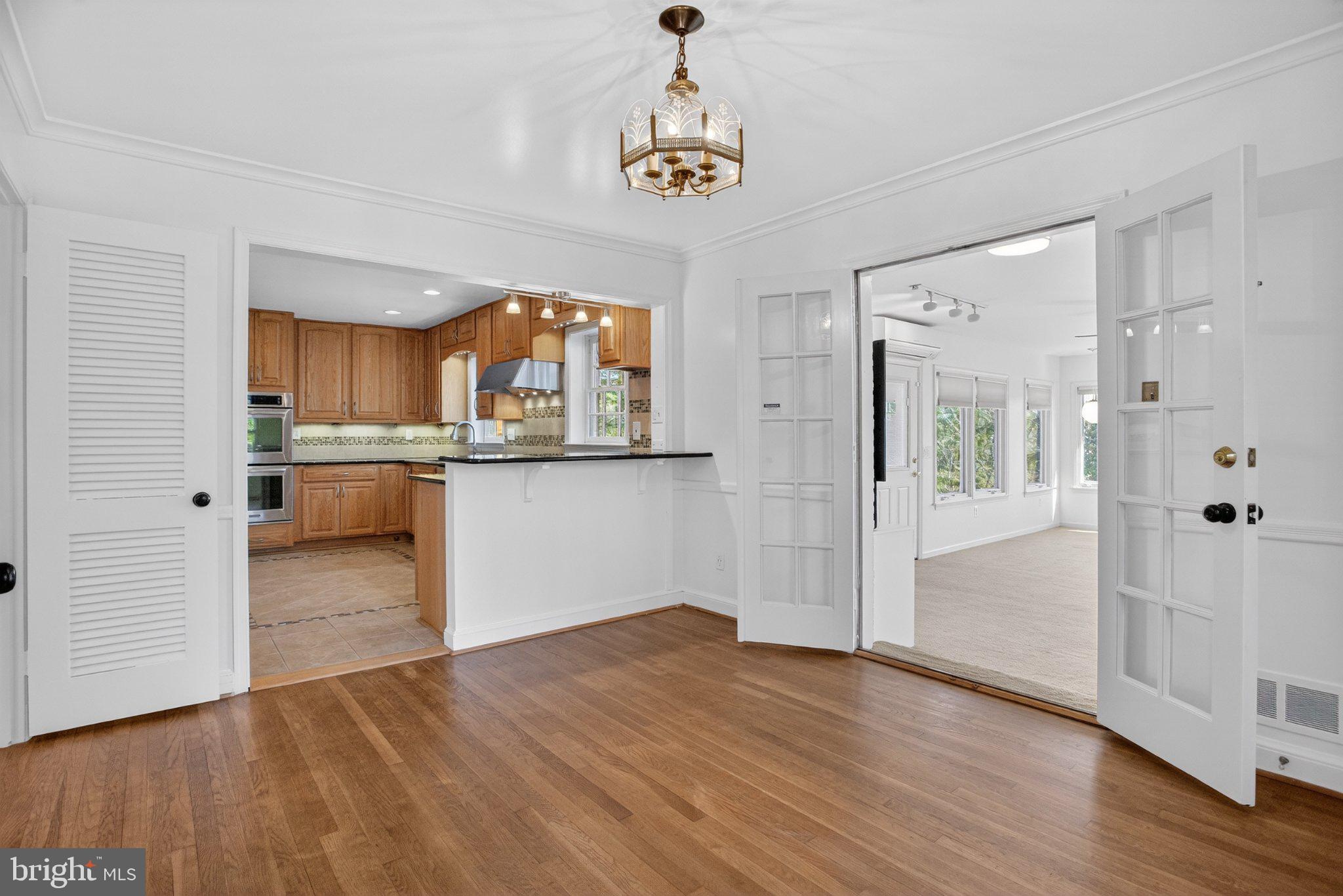 5405 Ridgefield Road Bethesda, MD 20816 - Photo 8 of 35