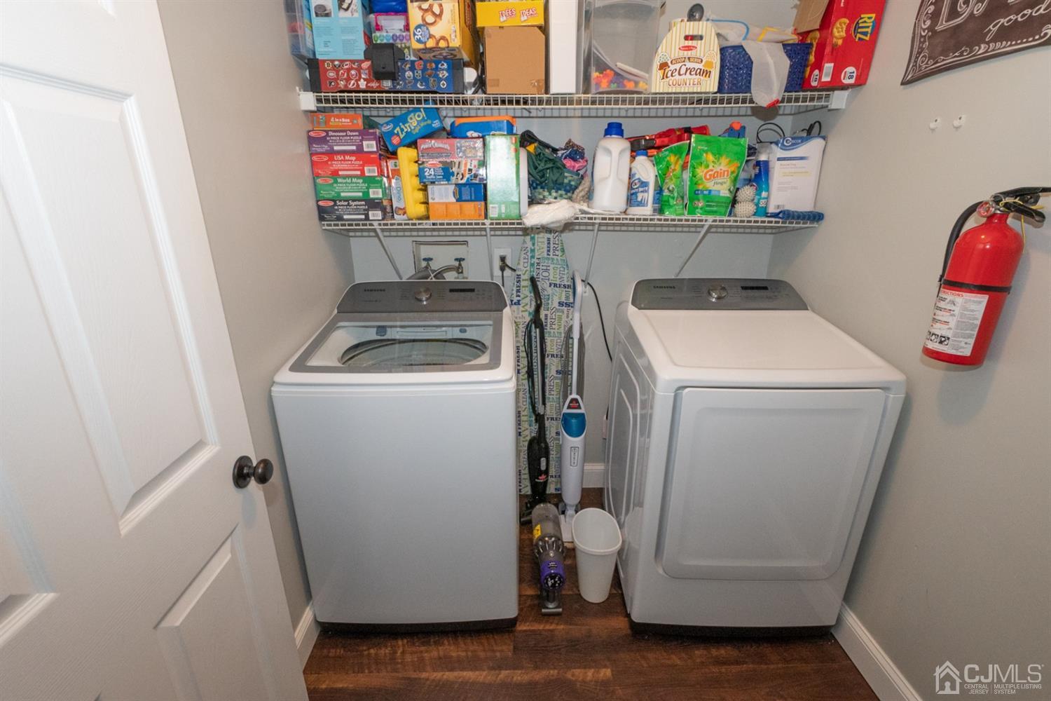 42 Springfield Road North Brunswick, NJ 08902 - Photo 32 of 37 a utility room with dryer and washer