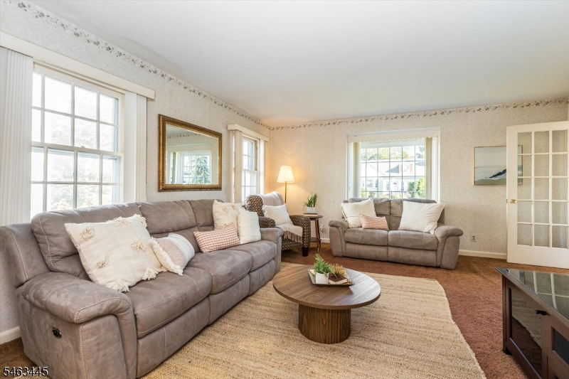 1014 Norton Road Union, NJ 07083 - Photo 4 of 37 Gallery Image 4