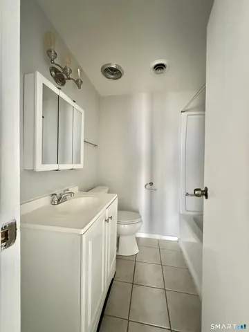 $2,850 | 140 Shepard Avenue, Unit 140, Hamden, CT 06514