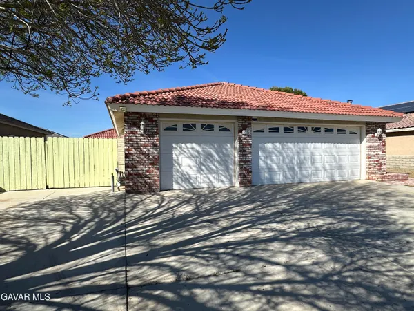 $319,900 | 9509 Village Parkway, California City, CA 93505