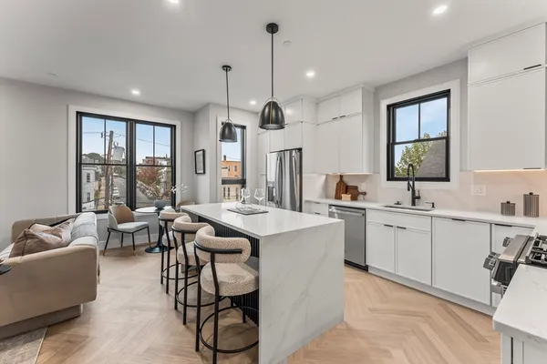$3,800 | 106 Moore Street, Unit 8, Boston, MA 02128
