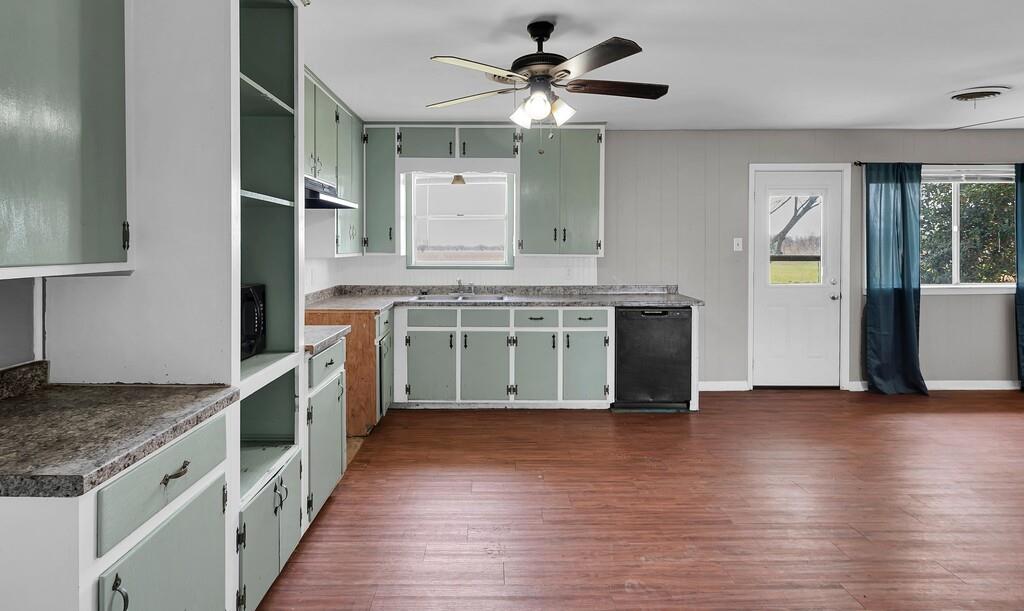 201 Old Steinbeck Road Waco, TX 76708 - Photo 7 of 33