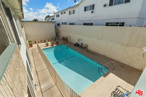 $559,000 | 2621 South Centinela Avenue, Unit 18, Santa Monica, CA 90405
