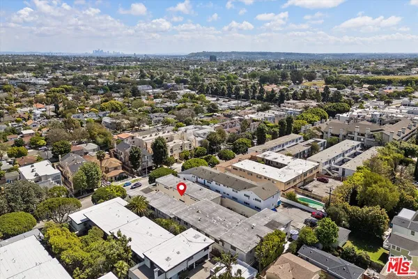 $559,000 | 2621 South Centinela Avenue, Unit 18, Santa Monica, CA 90405