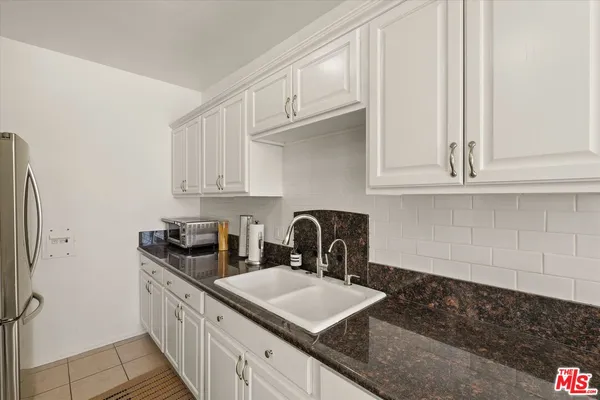 $559,000 | 2621 South Centinela Avenue, Unit 18, Santa Monica, CA 90405