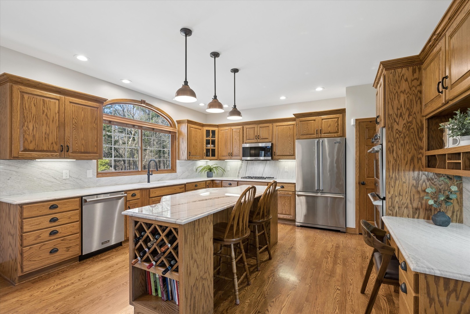 5606 Winding Road Crystal Lake, IL 60014 - Photo 15 of 38