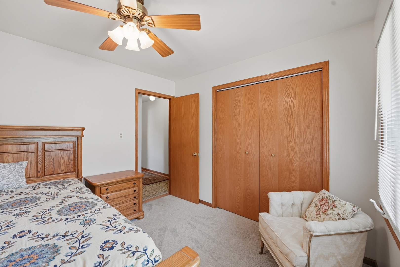 213 Edgeware Road Elk Grove Village, IL 60007 - Photo 23 of 48