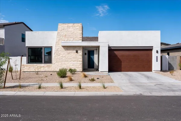 $675,000 | 917 East Buist Avenue, Phoenix, AZ 85042