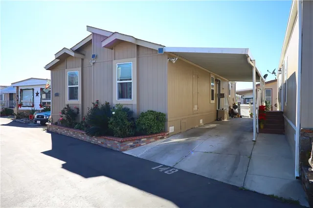 a view of a house with a outdoor space