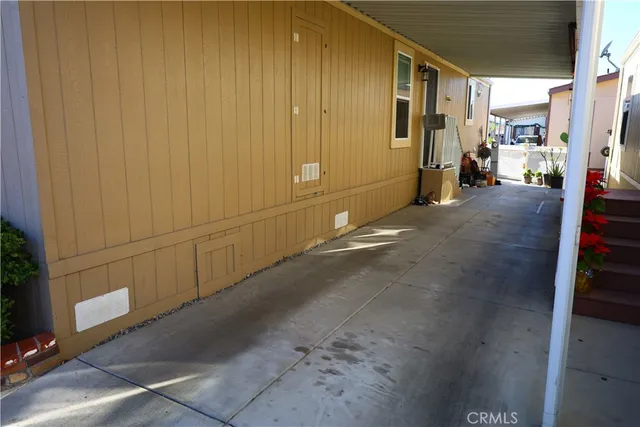 a view of a house with garage