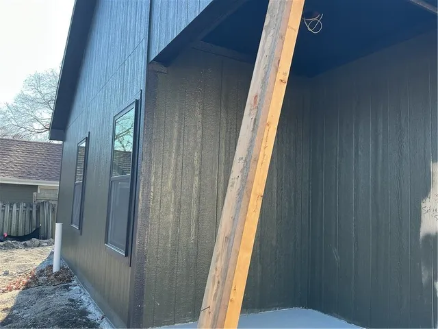 $249,000 | 707 North Sycamore Street, Ottawa, KS 66067