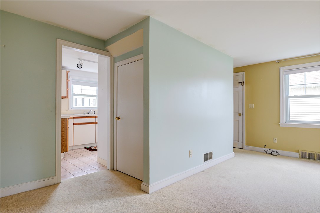 15 Greenbrier Road Narragansett, RI 02882 - Photo 11 of 38