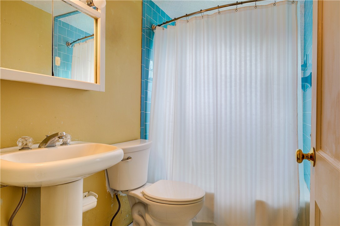15 Greenbrier Road Narragansett, RI 02882 - Photo 20 of 38