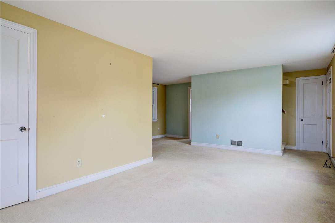 15 Greenbrier Road Narragansett, RI 02882 - Photo 8 of 38