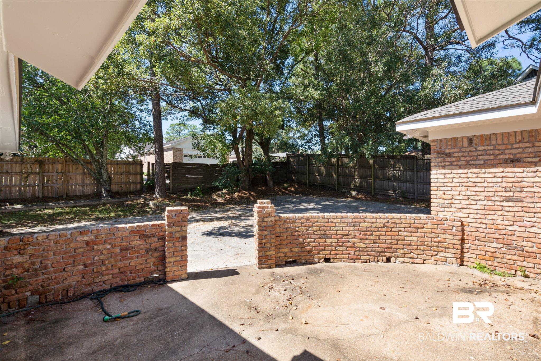 1058 Aberdeen Court North Mobile, AL 36609 - Photo 28 of 32