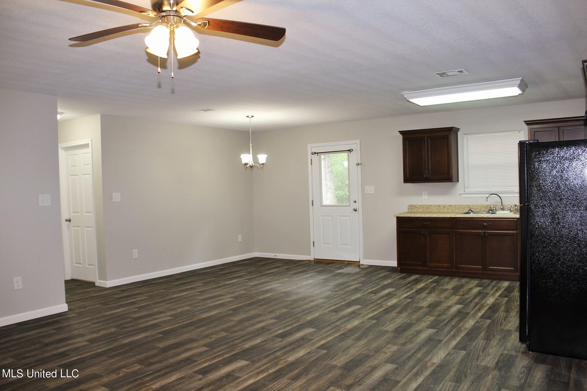 126 Joe Thomas Road Lucedale, MS 39452 - Photo 8 of 14 8-Kitchen