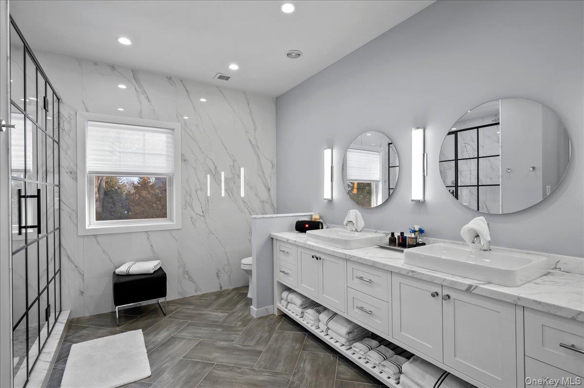 299 Stratton Road New Rochelle, NY 10804 - Photo 25 of 40 Gallery Image 25