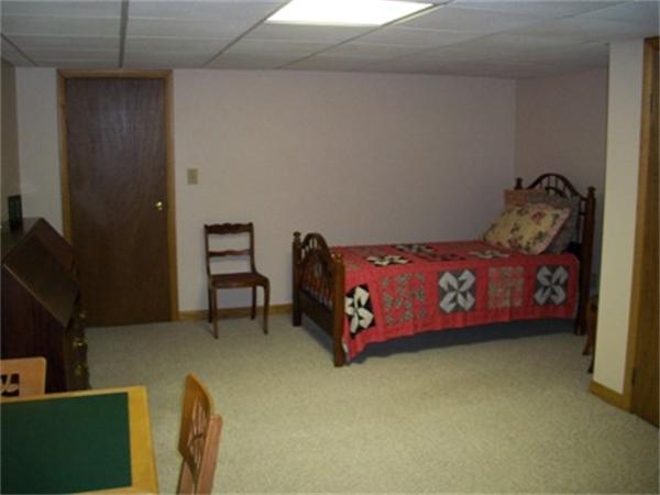 115 Edgewater Road Agawam, MA 01001 - Photo 23 of 30 Gallery Image 23