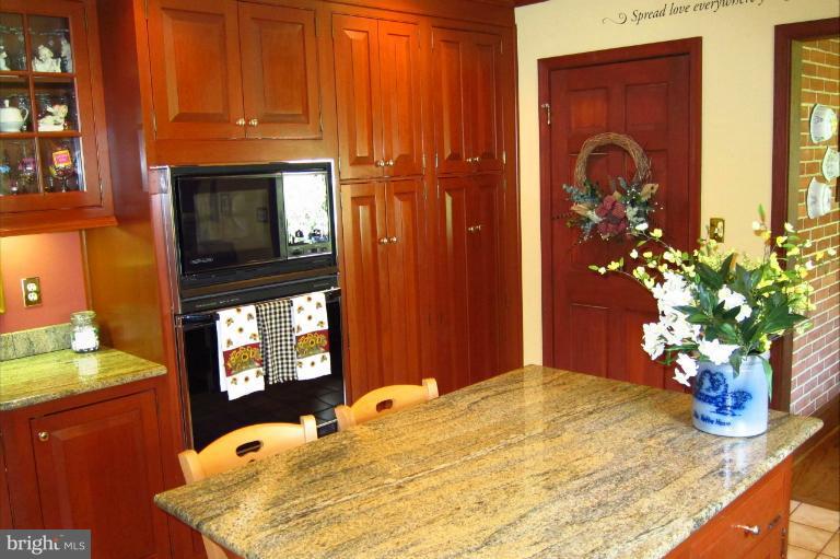4211 Manorview Road Glen Arm, MD 21057 - Photo 15 of 30 Kitchen