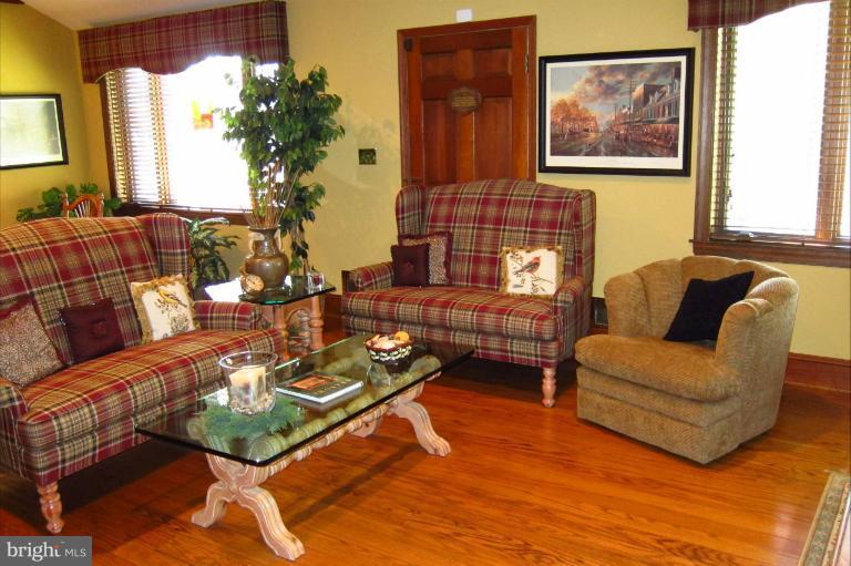 4211 Manorview Road Glen Arm, MD 21057 - Photo 16 of 30 Family Room