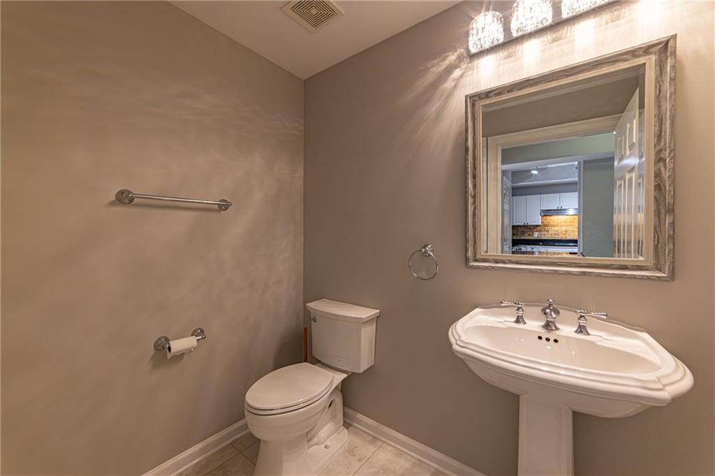 3275 Lenox Road Northeast, Unit 214 Atlanta, GA 30324 - Photo 8 of 60