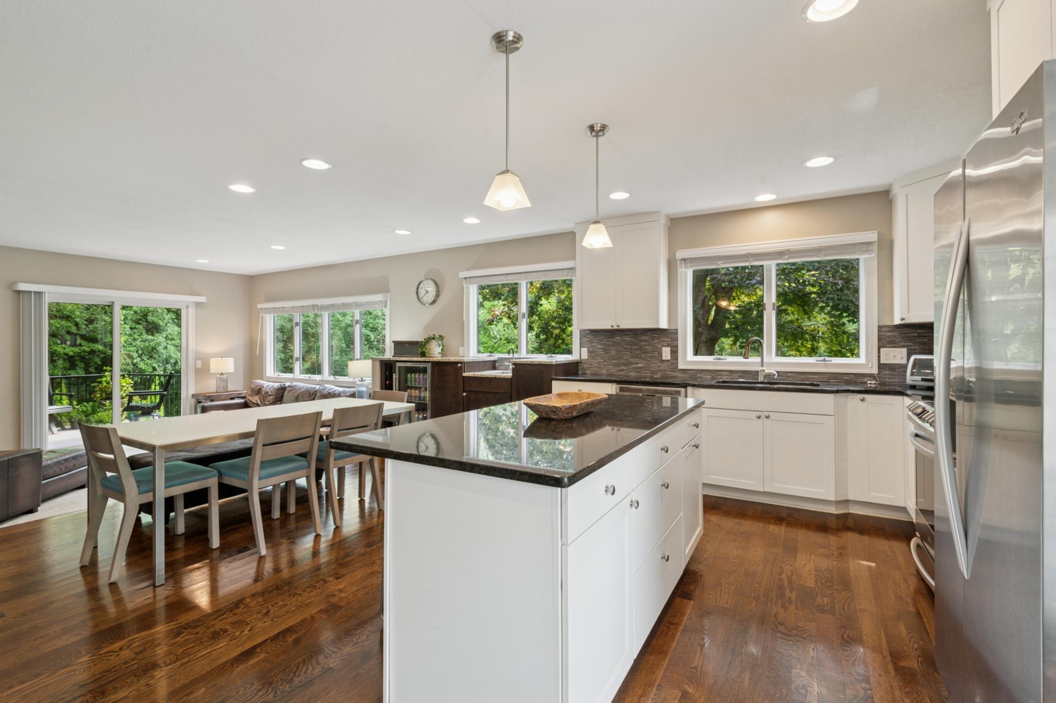 10525 Rich Road Bloomington, MN 55437 - Photo 10 of 47 Gallery Image 10