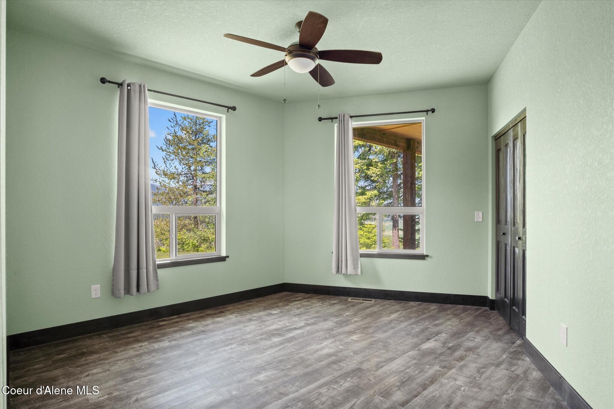 153 Ocean Front Place Naples, ID 83847 - Photo 25 of 67 061-JAL00517