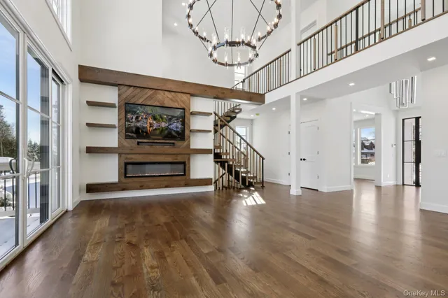 $1,999,995 | 39 Potters Lane, New Rochelle, NY 10805