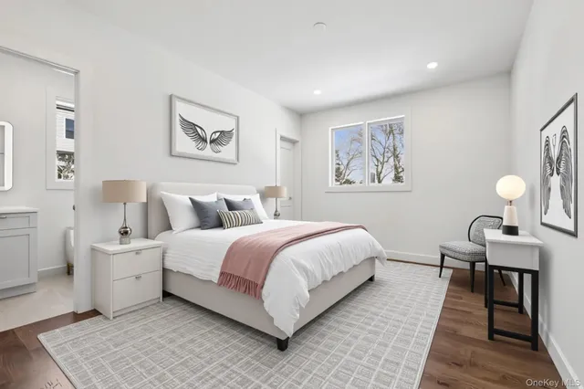 $1,999,995 | 39 Potters Lane, New Rochelle, NY 10805