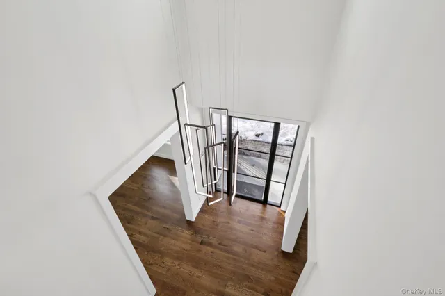 $1,999,995 | 39 Potters Lane, New Rochelle, NY 10805