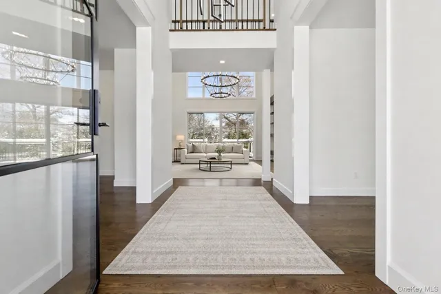 $1,999,995 | 39 Potters Lane, New Rochelle, NY 10805