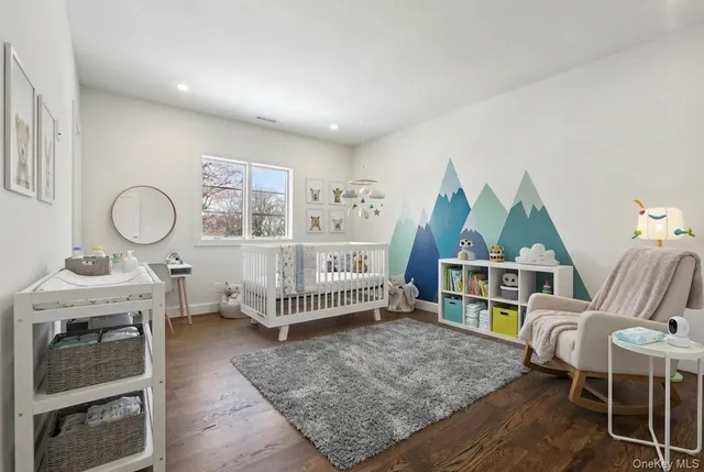 $1,999,995 | 39 Potters Lane, New Rochelle, NY 10805