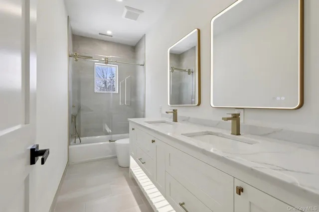 $1,999,995 | 39 Potters Lane, New Rochelle, NY 10805