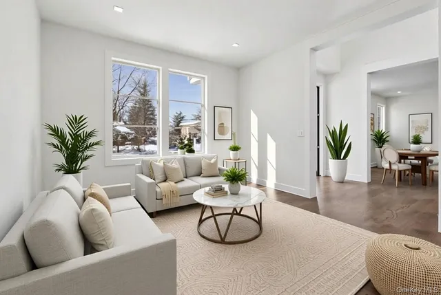 $1,999,995 | 39 Potters Lane, New Rochelle, NY 10805