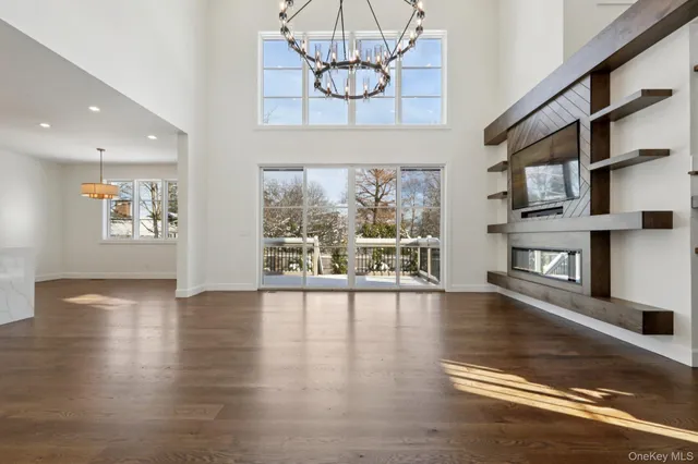 $1,999,995 | 39 Potters Lane, New Rochelle, NY 10805