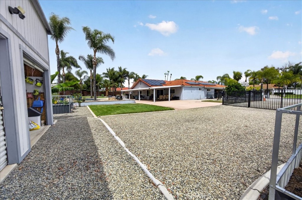 16435 Lois Lane Riverside, CA 92504 - Photo 31 of 42