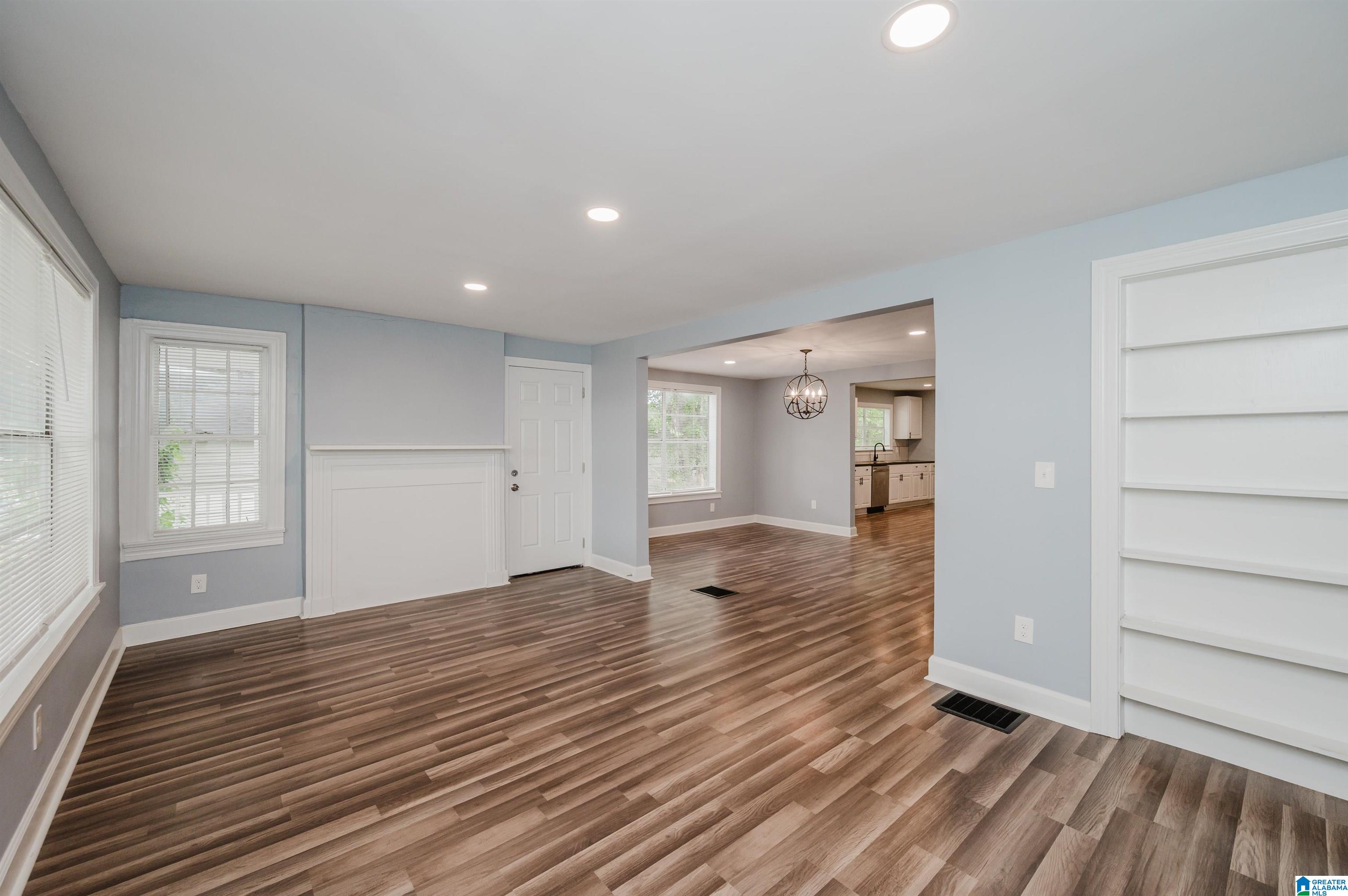 609 Valley Road Fairfield, AL 35064 - Photo 8 of 36
