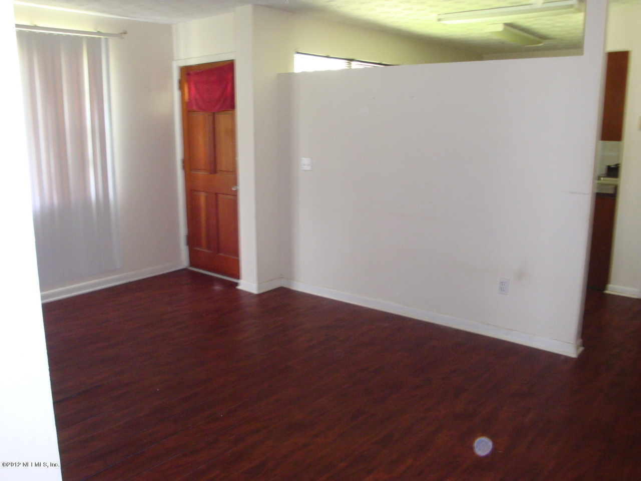 6085 Bizier Road Jacksonville, FL 32244 - Photo 2 of 8 6085 Bizier Road livingroom