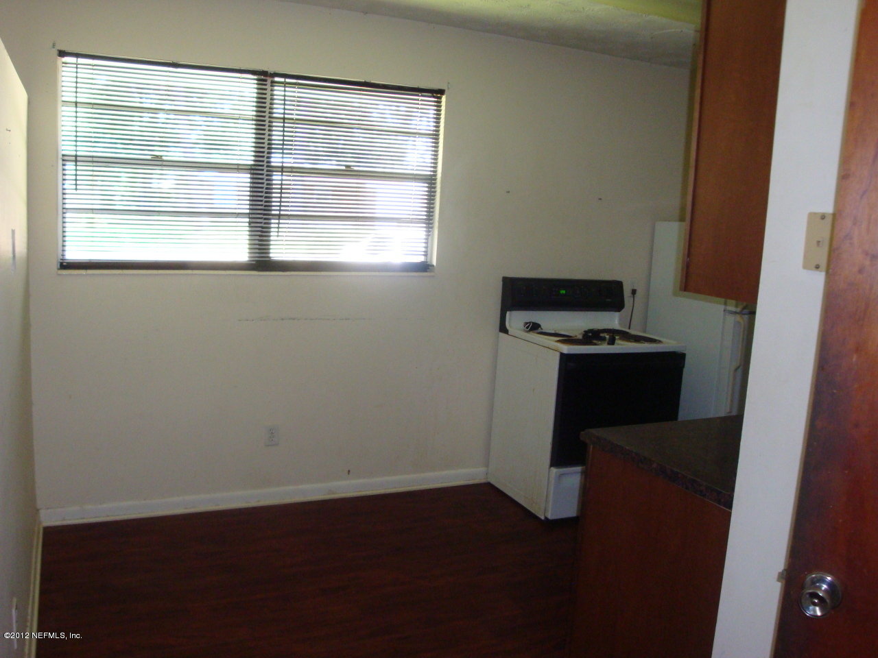 6085 Bizier Road Jacksonville, FL 32244 - Photo 4 of 8 6085 Bizier Road kitchen