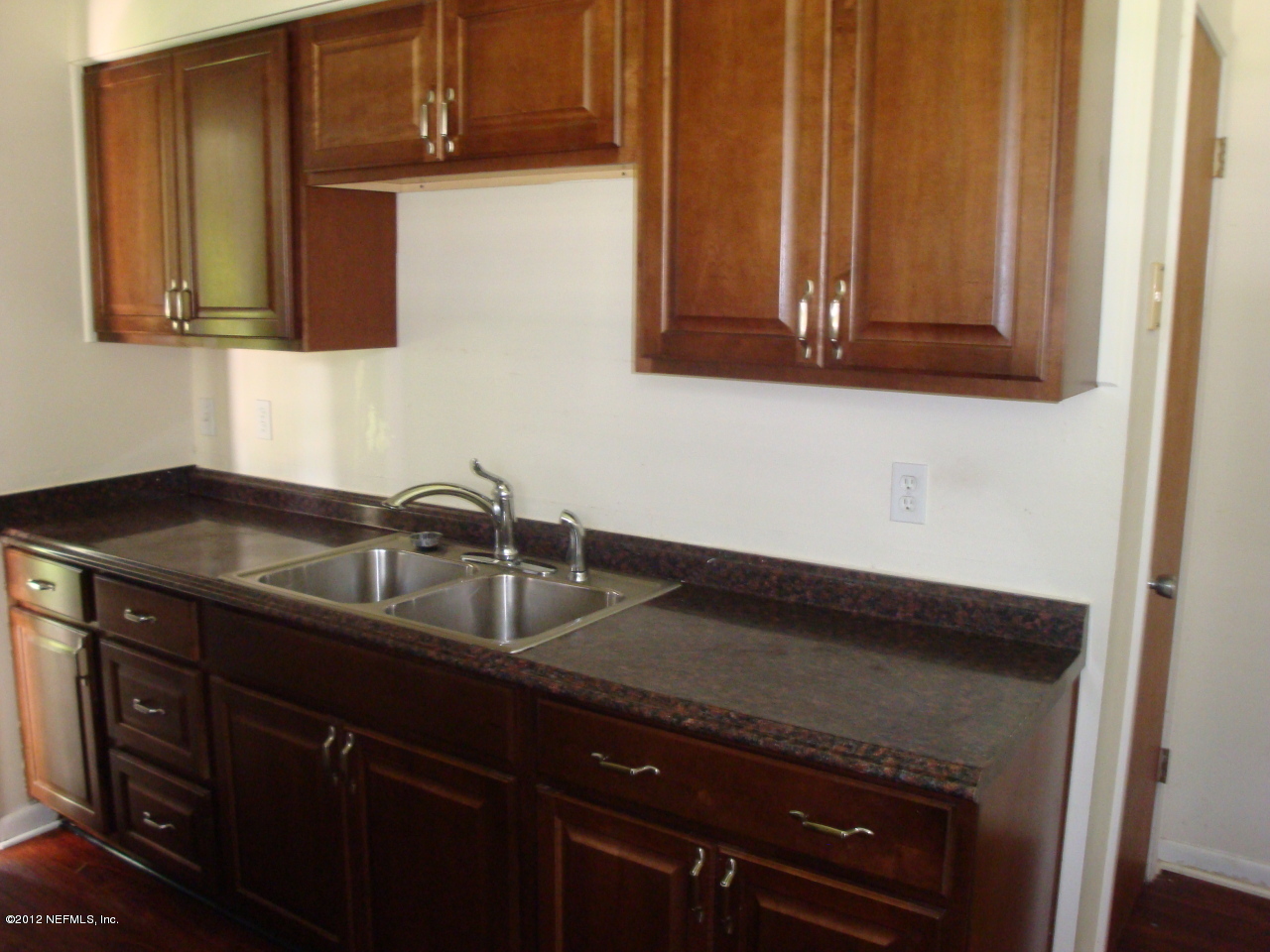 6085 Bizier Road Jacksonville, FL 32244 - Photo 5 of 8 6085 Bizier Road kitchen2